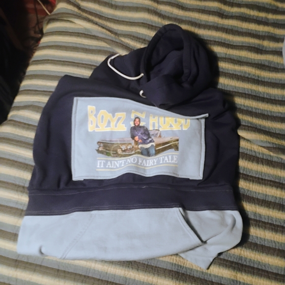 Upcycled Boyz in the hood hoodie - Picture 5 of 5